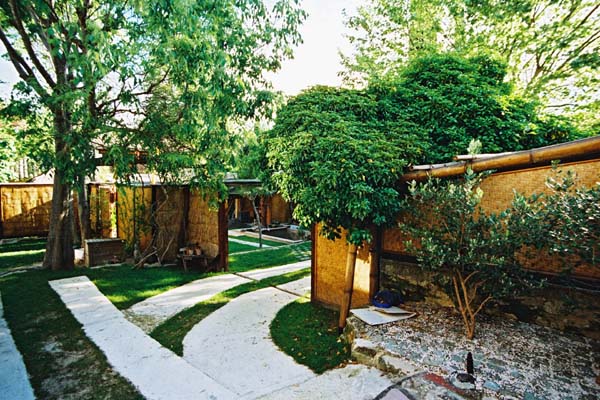 maison-jardin-gite-uzes Cabane balinaise de nuit