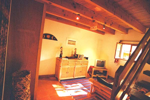 uzes-centre-jardin-appartement Salon studio